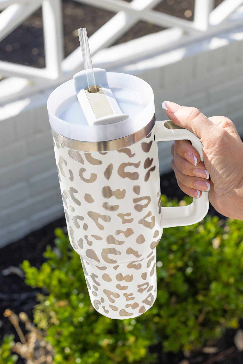 White Leopard Print 40OZ Stainless Steel Portable Cup with Handle - Mudiwa 