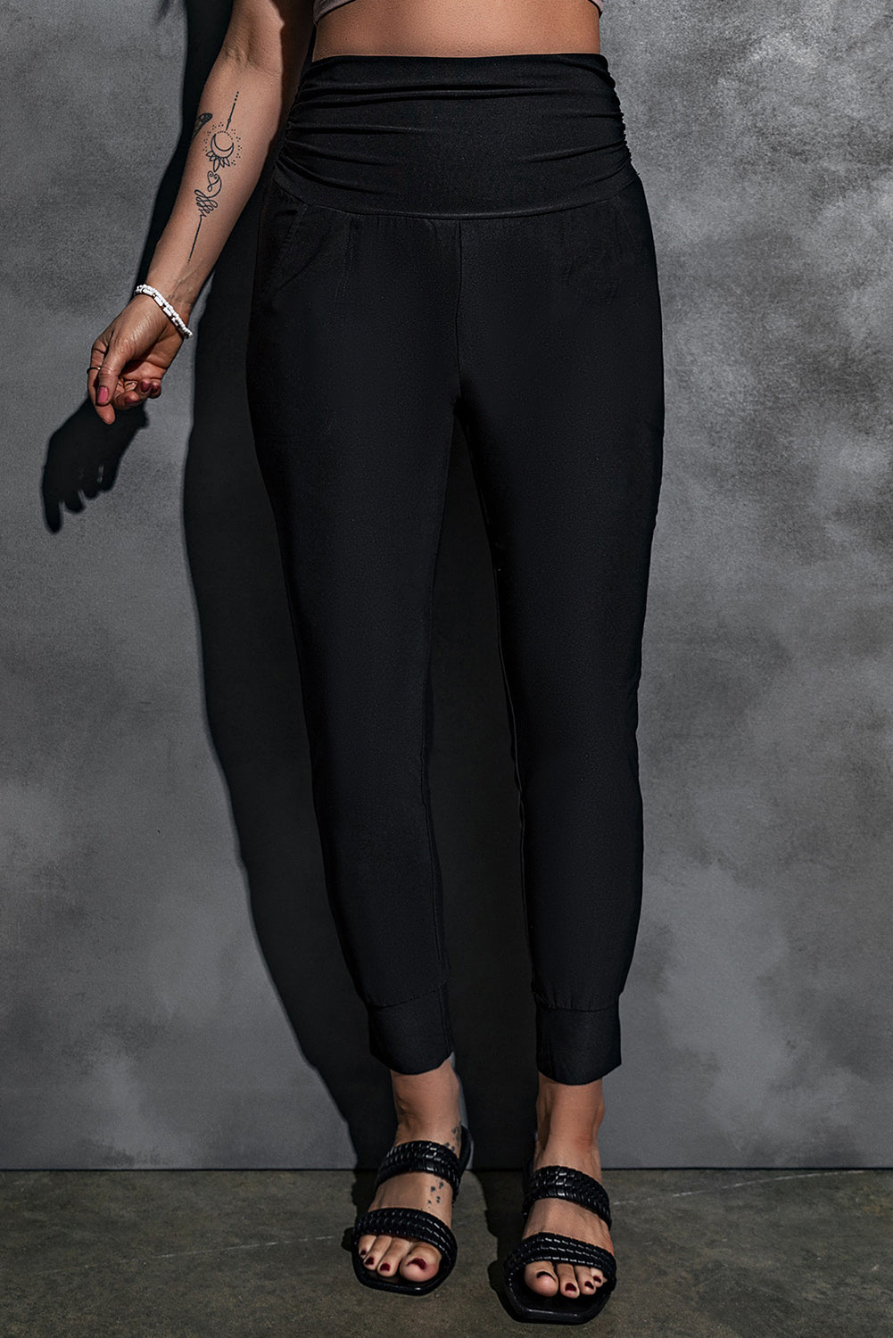 Black High Waist Pleated Pocket Leggings - Mudiwa 